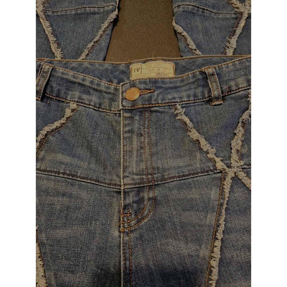 Super Rare Free People Tyler Pieced Denim Fray 13" Wide Flare Jeans Size 30 EUC - Picture 13 of 14